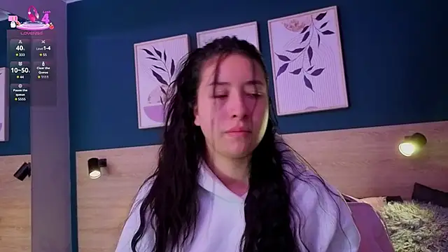 SarahMiler  online show from February 7, 11:51 am