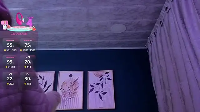 SarahMiler  online show from February 20, 11:45 am