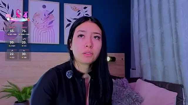 SarahMiler  online show from March 26, 12:14 pm