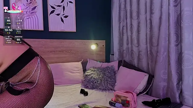 SarahMiler  online show from February 10, 11:53 am