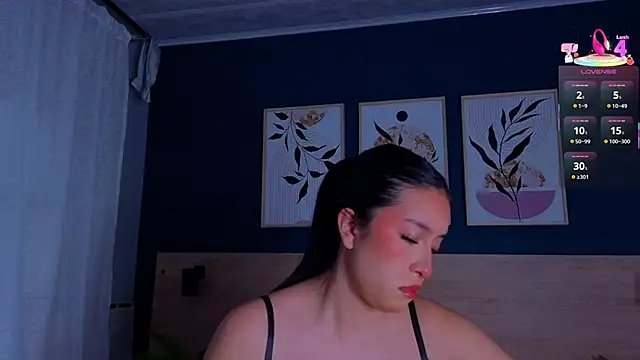 SarahMiler  online show from September 24, 11:50 am