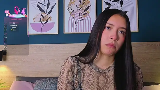 SarahMiler  online show from November 21, 8:41 pm