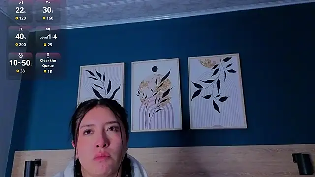 SarahMiler  online show from October 22, 11:42 am