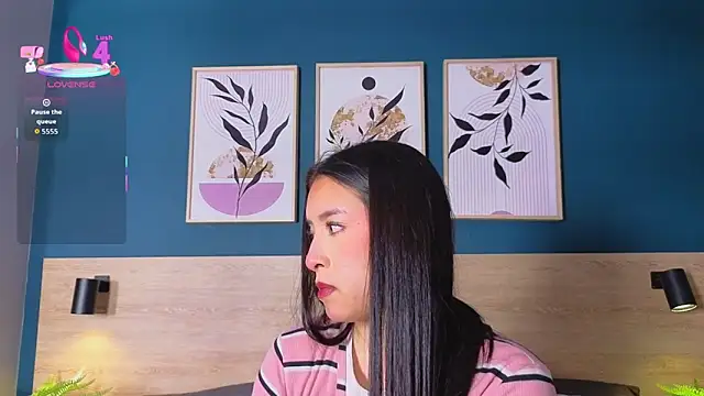 SarahMiler  online show from November 20, 7:47 pm