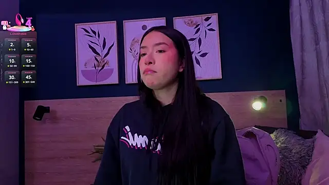 SarahMiler  online show from February 17, 11:51 am