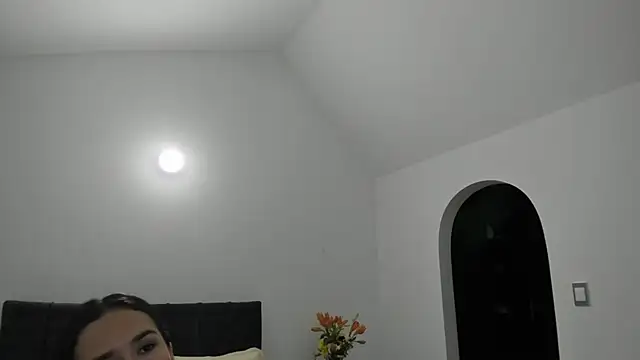 Taylormaxwell online show from December 16, 6:01 pm