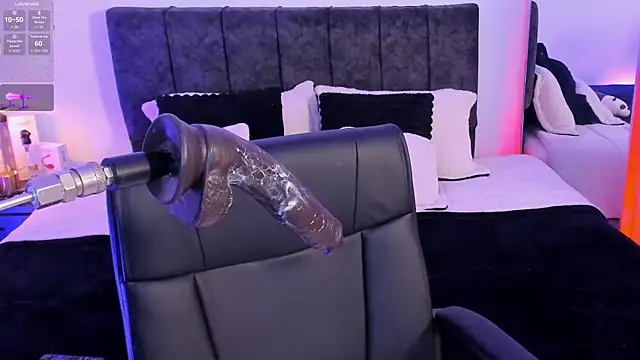 Taylormaxwell online show from April 16, 9:39 pm