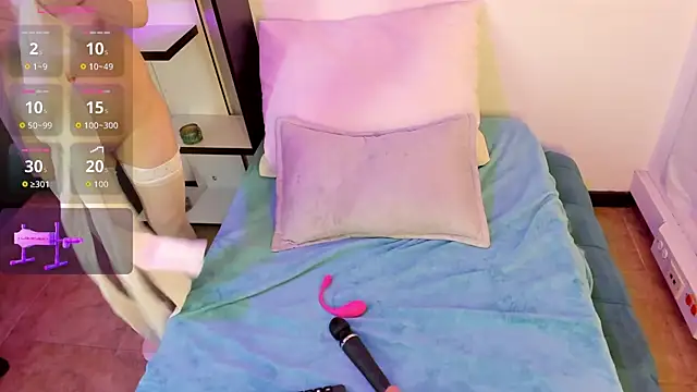 Samaraa Smith online show from September 27, 8:20 am