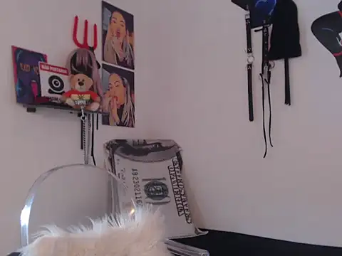 Snapshot of Sofia_May chatting on February 8, 6:16 pm Sofia May online show from February 8, 6:16 pm