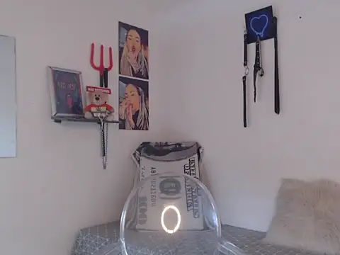 Sofia May online show from April 27, 11:30 am