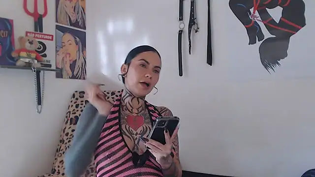 Sofia May online show from March 13, 11:15 am