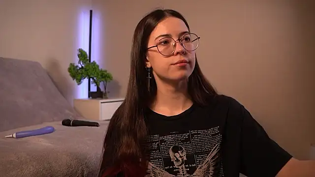 ywixos online show from March 20, 12:06 pm