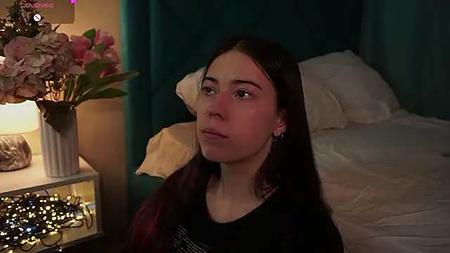 ywixos online show from March 25, 2:27 pm