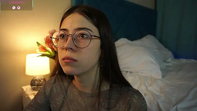 ywixos online show from November 15, 12:31 pm