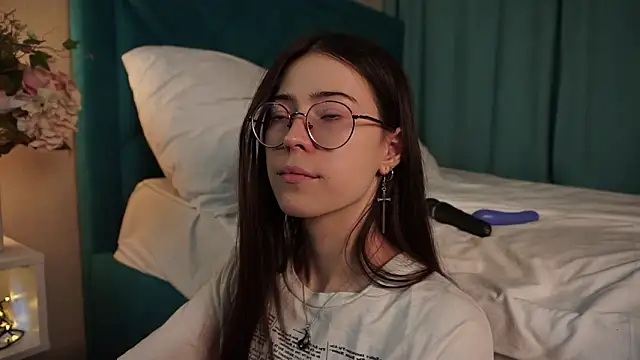 ywixos online show from March 15, 3:08 pm