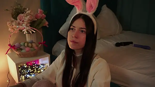 ywixos online show from April 3, 3:40 pm