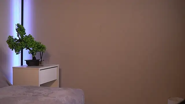 ywixos online show from March 11, 3:50 pm