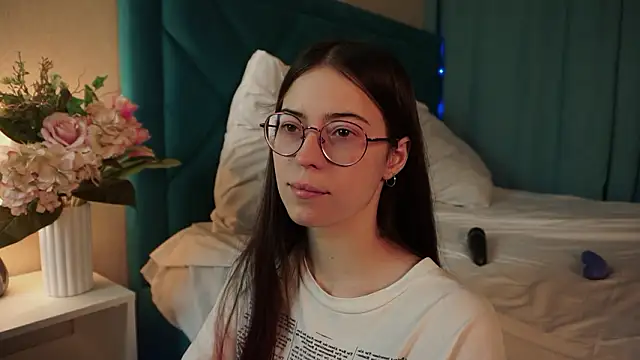 ywixos online show from February 12, 2:50 pm