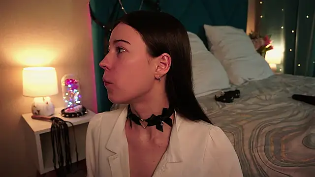 ywixos online show from April 23, 3:13 pm