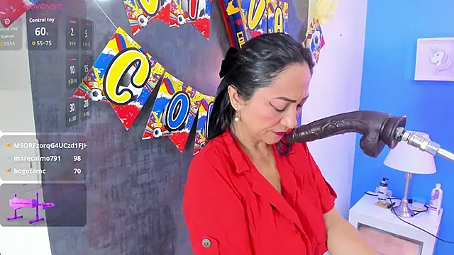 Snapshot of lisa_milf_ chatting on June 21, 7:30 pm lisa milf online show from June 21, 7:30 pm