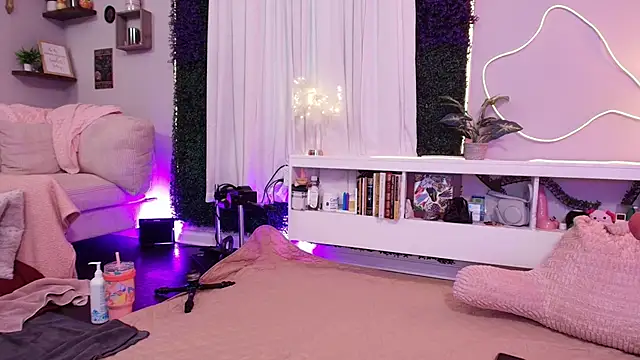 Lexibby69 online show from November 10, 12:21 pm