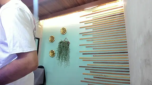 jharol cardonaa online show from October 31, 1:35 am