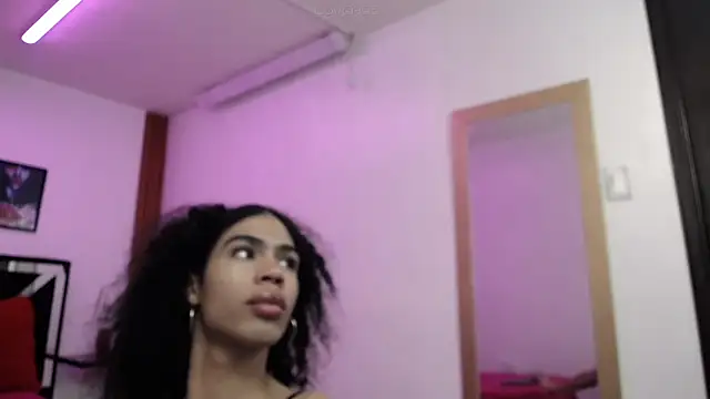 Snapshot of FELINEXOXO chatting on October 6, 12:17 pm FELINEXOXO online show from October 6, 12:17 pm