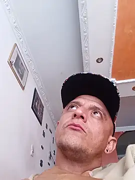 leon8013A online show from October 30, 4:15 pm