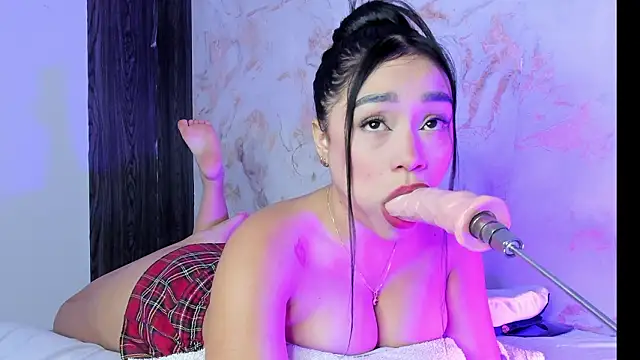 Eva cutte online show from March 22, 11:56 am