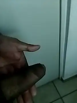 Snapshot of Leofj007 chatting on October 29, 4:33 am Leofj007 online show from October 29, 4:33 am