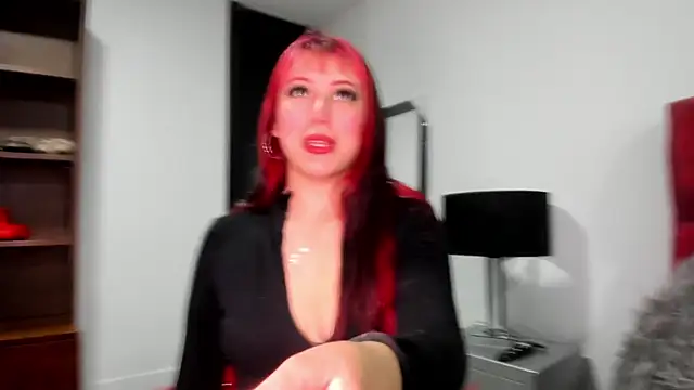 Maddy Mills online show from October 11, 5:58 pm