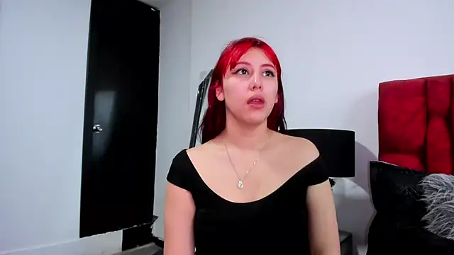 Maddy Mills online show from September 19, 3:16 pm