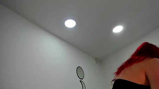 Maddy Mills online show from April 14, 7:52 pm