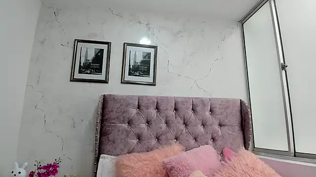 Maddy Mills online show from March 15, 4:03 pm