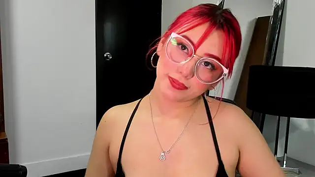 Maddy Mills online show from October 2, 7:17 pm