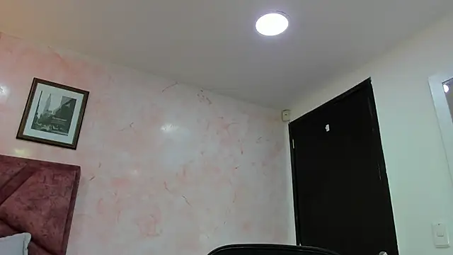 Maddy Mills online show from February 14, 6:19 pm