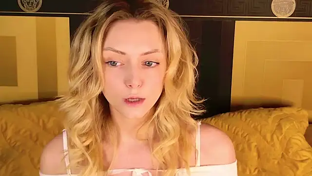 Snapshot of CindyFors chatting on November 28, 8:53 pm CindyFors online show from November 28, 8:53 pm