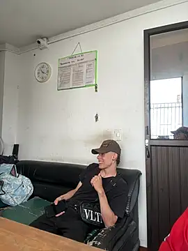 Jacobs0 online show from April 8, 8:54 pm