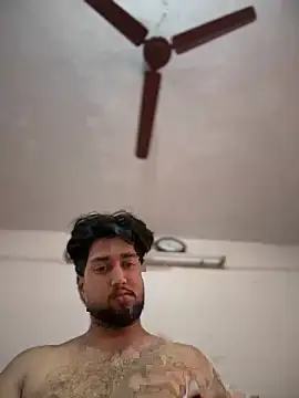 Snapshot of aka_big chatting on February 8, 5:49 am aka big online show from February 8, 5:49 am