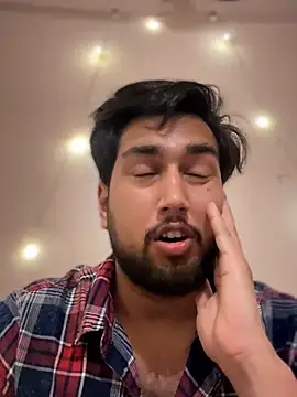 Snapshot of aka_big chatting on February 21, 4:20 pm aka big online show from February 21, 4:20 pm