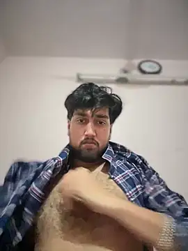 Snapshot of aka_big chatting on February 10, 7:35 pm aka big online show from February 10, 7:35 pm