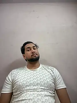 Snapshot of aka_big chatting on February 11, 10:48 am aka big online show from February 11, 10:48 am