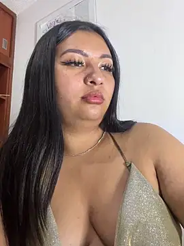 Snapshot of Issa_Santana chatting on December 16, 8:46 pm Issa Santana online show from December 16, 8:46 pm