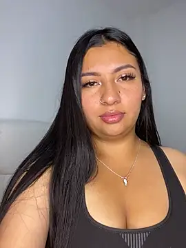 Issa Santana online show from March 20, 8:32 pm