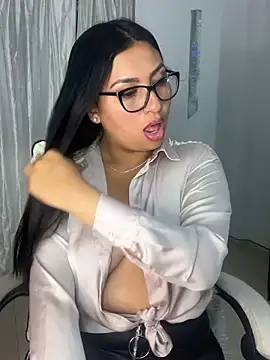 Issa Santana online show from May 20, 10:07 pm
