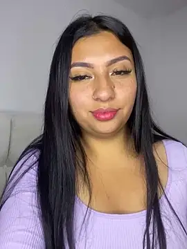 Issa Santana online show from May 9, 7:39 pm