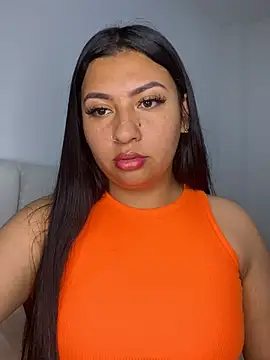 Issa Santana online show from May 8, 9:29 pm