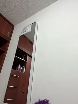 Issa Santana online show from December 20, 8:55 pm