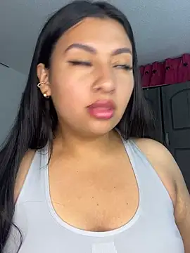Issa Santana online show from June 10, 9:05 pm