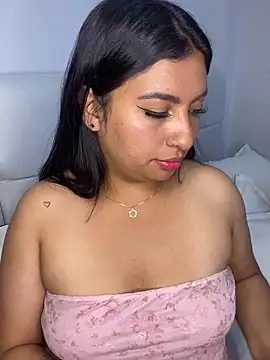 Issa Santana online show from February 13, 8:42 pm